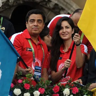 Indian Billionaire Pledges To End Poverty In His Country