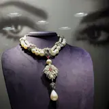 Elizabeth Taylor And The Amazing Story Of The La Peregrina Pearl