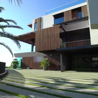 This 20,000-Square-Foot Hollywood Hills Home Just Sold For $35.5 Million