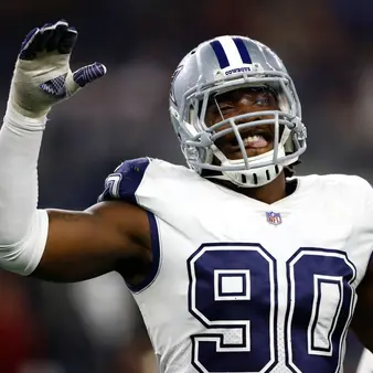 DeMarcus Lawrence's New Deal Includes More Year One Money Than Any Non-Quarterback Ever