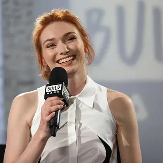 Eleanor Tomlinson Net Worth