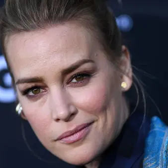 Piper Perabo Net Worth