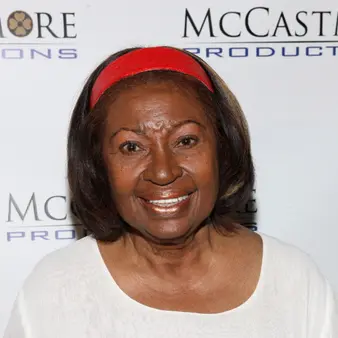 Lynn Hamilton Net Worth