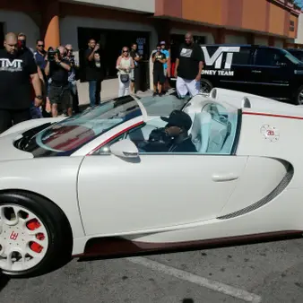 Floyd Mayweather Buys $3.5 Million Bugatti, Plans To Have $30 Million Car Collection Within A Year