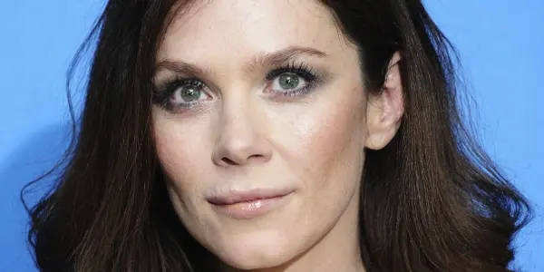 Anna Friel