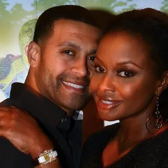Apollo Nida Net Worth