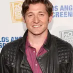 Lucas Neff Net Worth