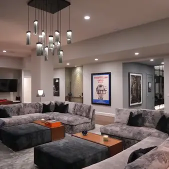 Rihanna Seeks $24 Million For LA Penthouse, Which Once Belonged to Matthew Perry