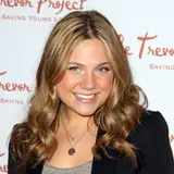Lauren Collins Net Worth