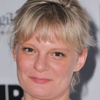 Martha Plimpton Net Worth