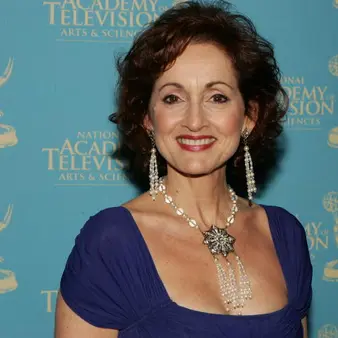 Robin Strasser Net Worth