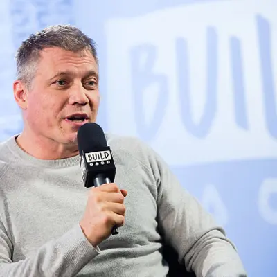 Holt McCallany