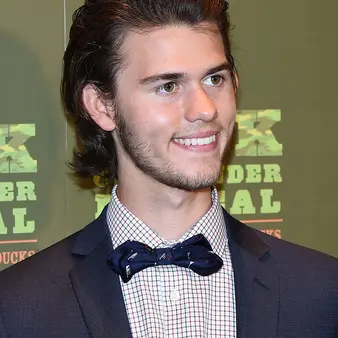 John Luke Robertson Net Worth