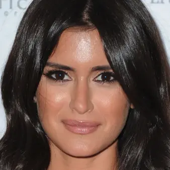 Roxy Sowlaty Net Worth