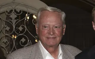 Barron Hilton Net Worth