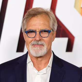 Henry Czerny Net Worth