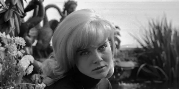 Sue Lyon
