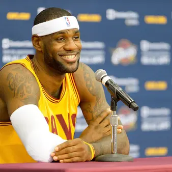 LeBron James Drops McDonald's And Takes MAJOR Gamble With A New Food Investment