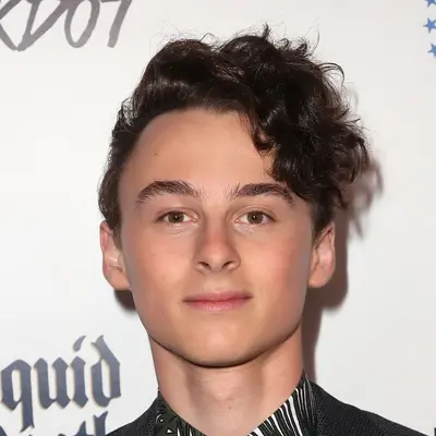 Wyatt Oleff