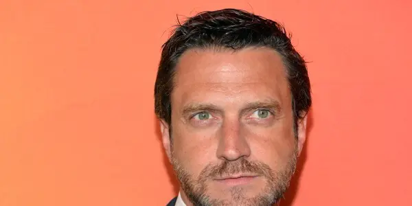 Raul Esparza