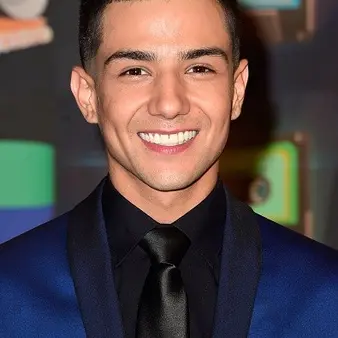 Luis Coronel Net Worth