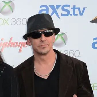 Scott Rockenfield Net Worth