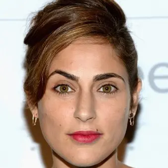 Summer Phoenix Net Worth