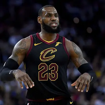 LeBron James Wants To "Break The Mold" With His Next Contract… Here's What That Means