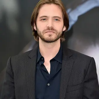 Aaron Stanford Net Worth