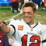 Tom Brady Could Earn $375 Million From Fox AND Own Part Of The Las Vegas Raiders – They're Not Mutually Exclusive!