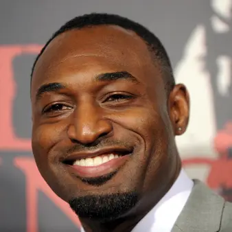 Adrian Holmes Net Worth