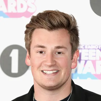 Oli White