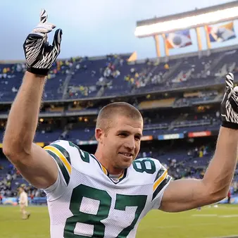 Why Does This Millionaire Green Bay Packers Player Still Work At A Farm In The Offseason???