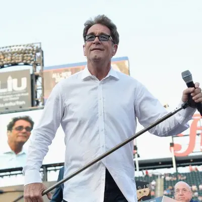 Huey Lewis