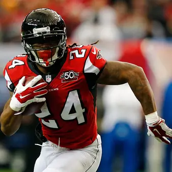 Devonta Freeman Wants To Sign A Contract Extension With Atlanta So He Can Put His Sisters Through College