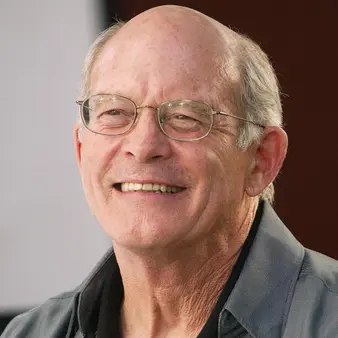 Max Gail Net Worth