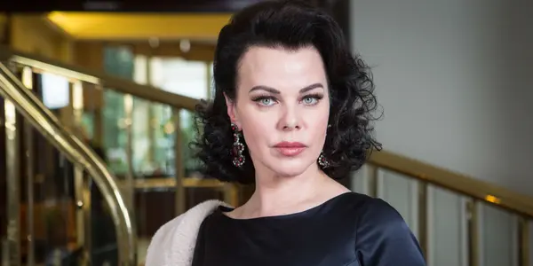 Debi Mazar