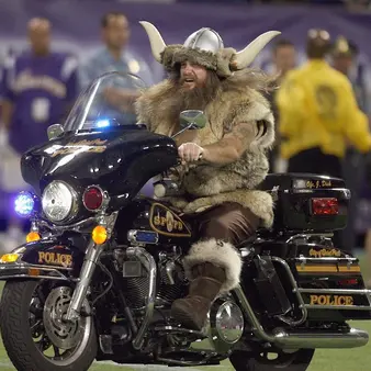 Vikings Ditch Longtime Mascot After He Demands Absolutely Ridiculous Pay Raise