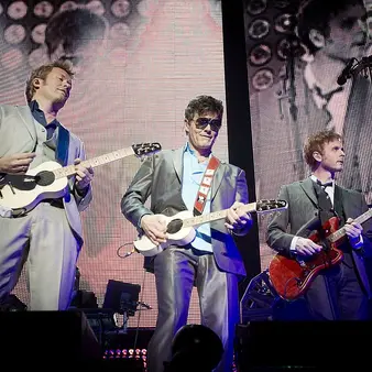 You'd Never Guess That This Totally Random 80s "One-Hit-Wonder" Has Sold 100 Million Records And Sold Out Stadiums For Decades