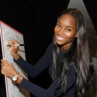 Damaris Lewis Net Worth