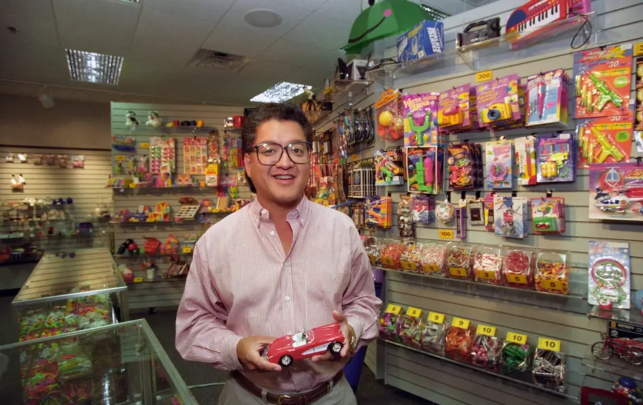 Terrance Watanabe Lost More Money In Vegas In A Single Year Than Anyone In History ($204 MILLION!). He Now Lives On Social Security