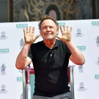 Billy Crystal Net Worth