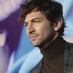 Michiel Huisman Net Worth