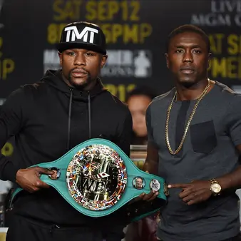 Floyd Mayweather's Final Fight Is On Saturday, And It's Shaping Up To Be A Big, Embarrassing Flop
