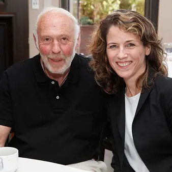 Billionaire Jim Simons is Giving $15,000 A Year To Underpaid New York Teachers