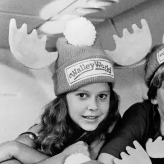 Dana Barron Net Worth