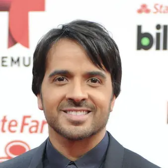 Luis Fonsi Net Worth