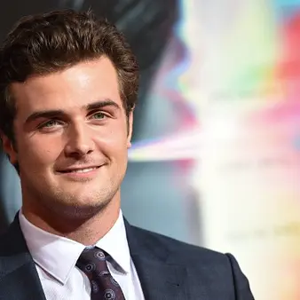 Beau Mirchoff Net Worth