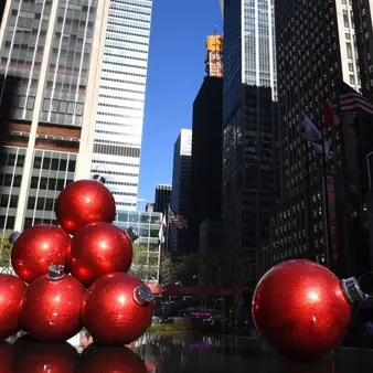 This Boss Gave Two Employees Million Dollar Bonuses