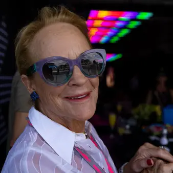 "I'm Alice Walton… B*TCH!!!"… What Happens When The Richest Woman In The World Gets Pulled Over For A DUI?